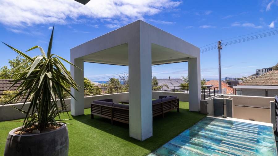 5 Bedroom Property for Sale in Fresnaye Western Cape